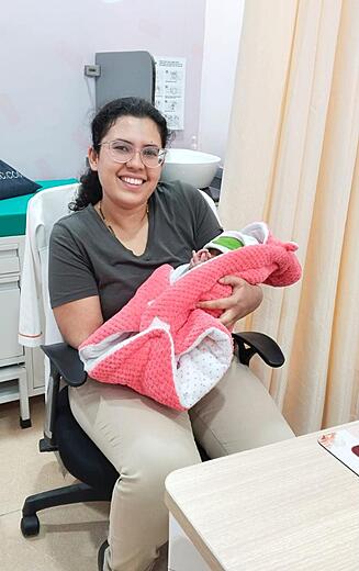 Dr. Anjani Dixit with patient — moment of joy 2